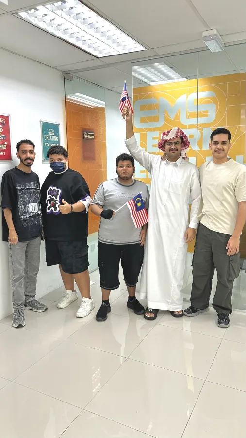 مهعد ems لدراسة اللغة الإنجليزية