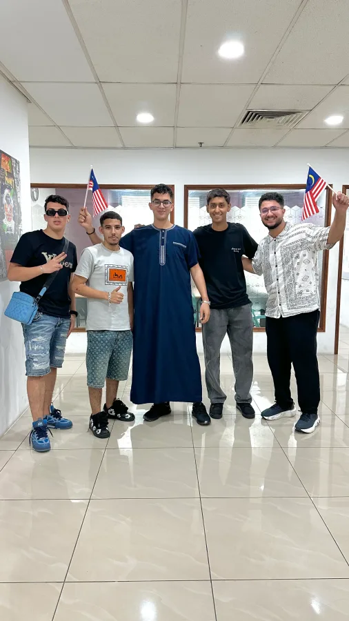 مهعد ems لدراسة اللغة الإنجليزية